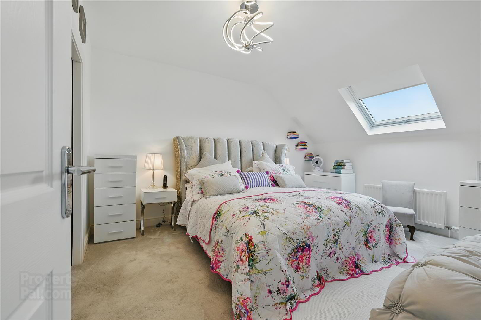 16a Myrtlefield Park 20 of 24