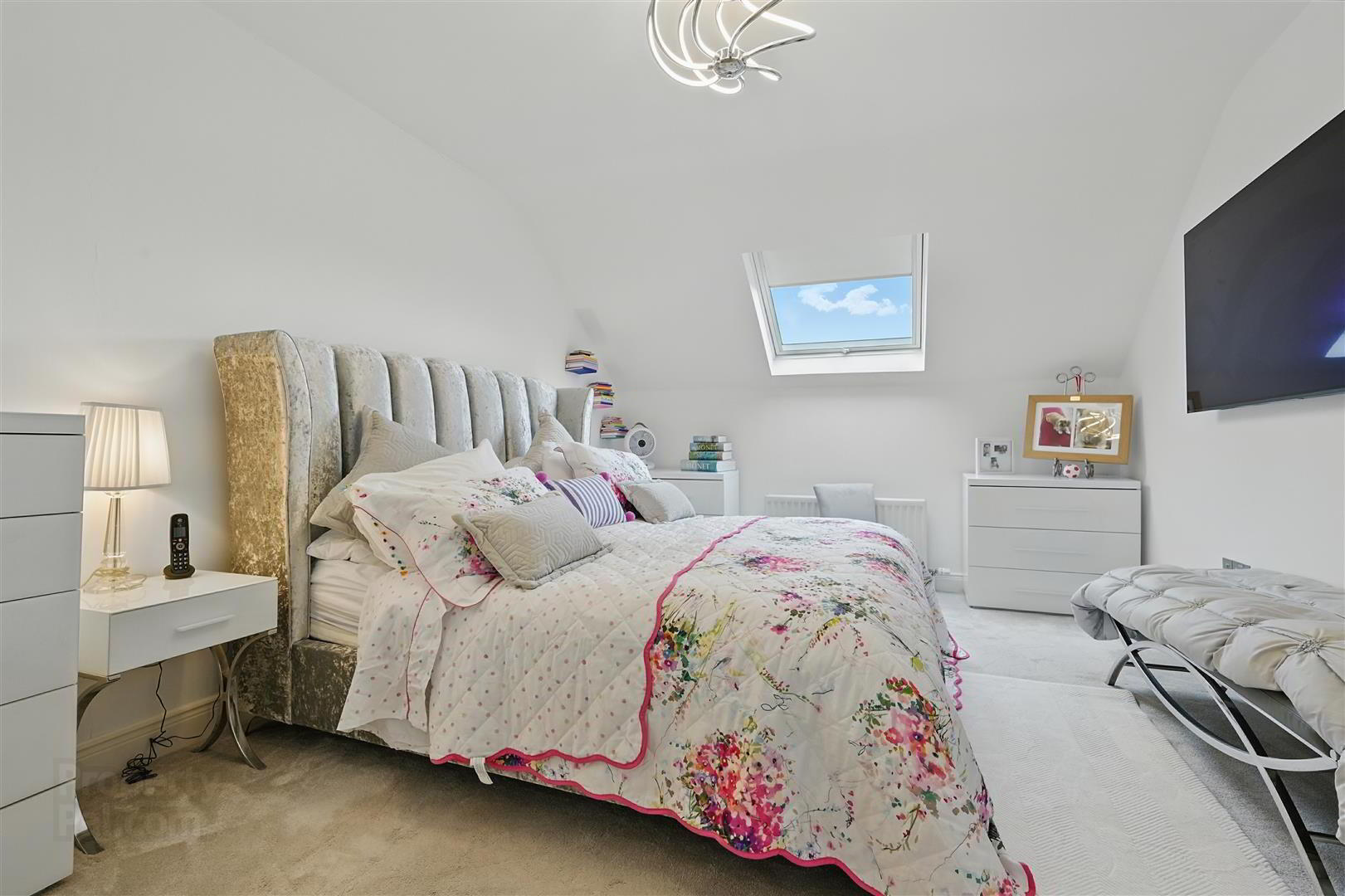 16a Myrtlefield Park 19 of 24