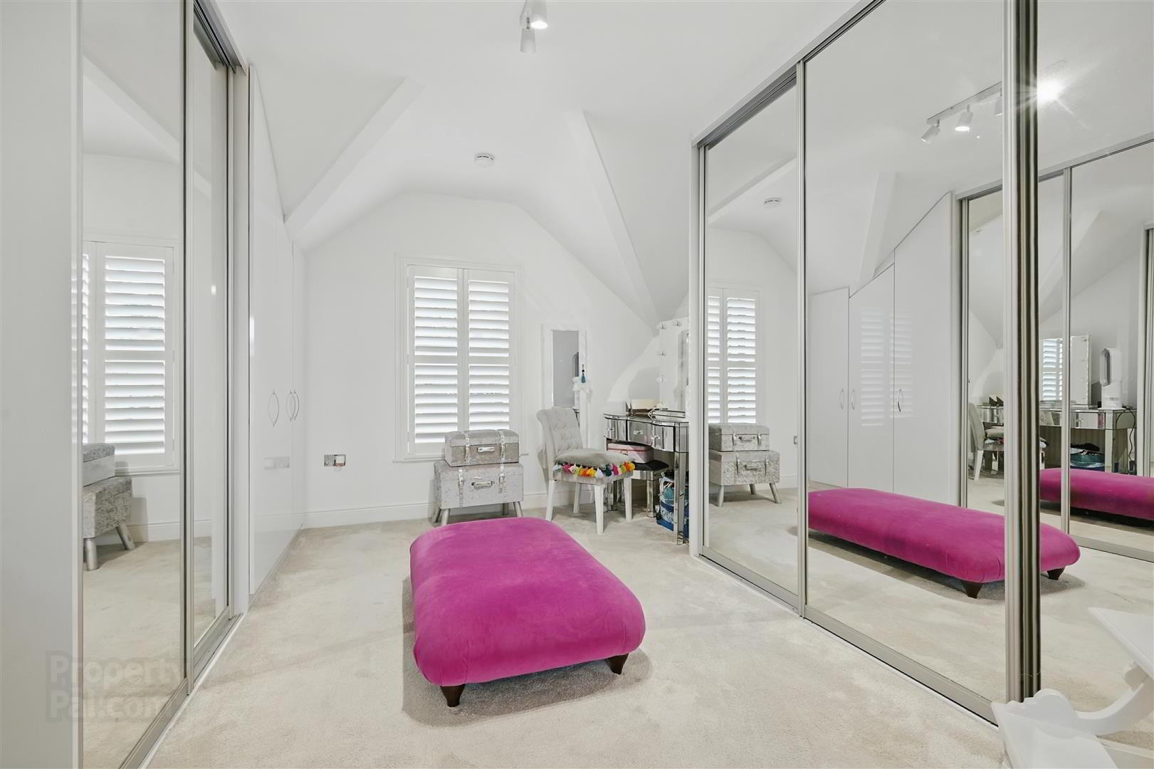 16a Myrtlefield Park 21 of 24
