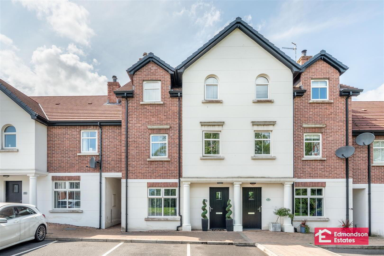 10 Castle Meadows 1 of 34