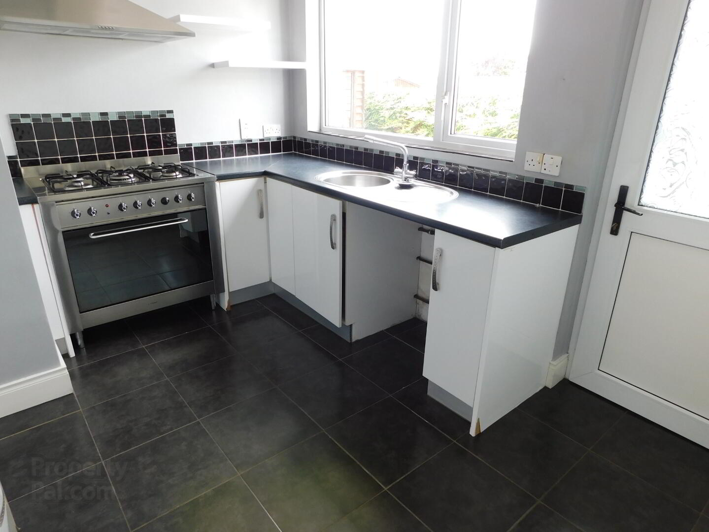29 Kylemore Gardens 6 of 15