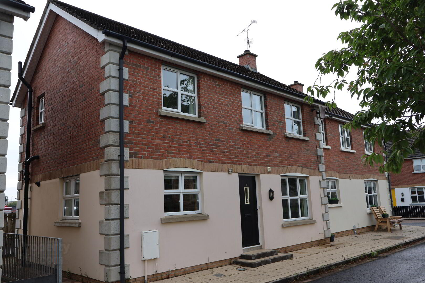 2 Boucher Close 1 of 12
