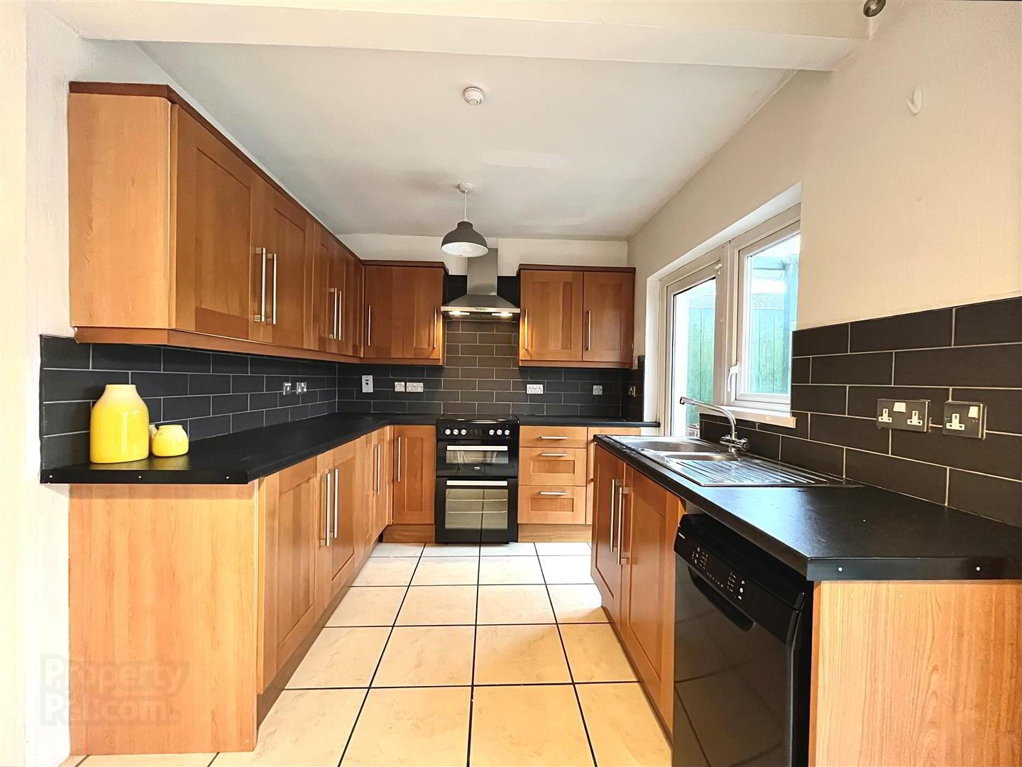 12 Wynthorpe Grove 7 of 21