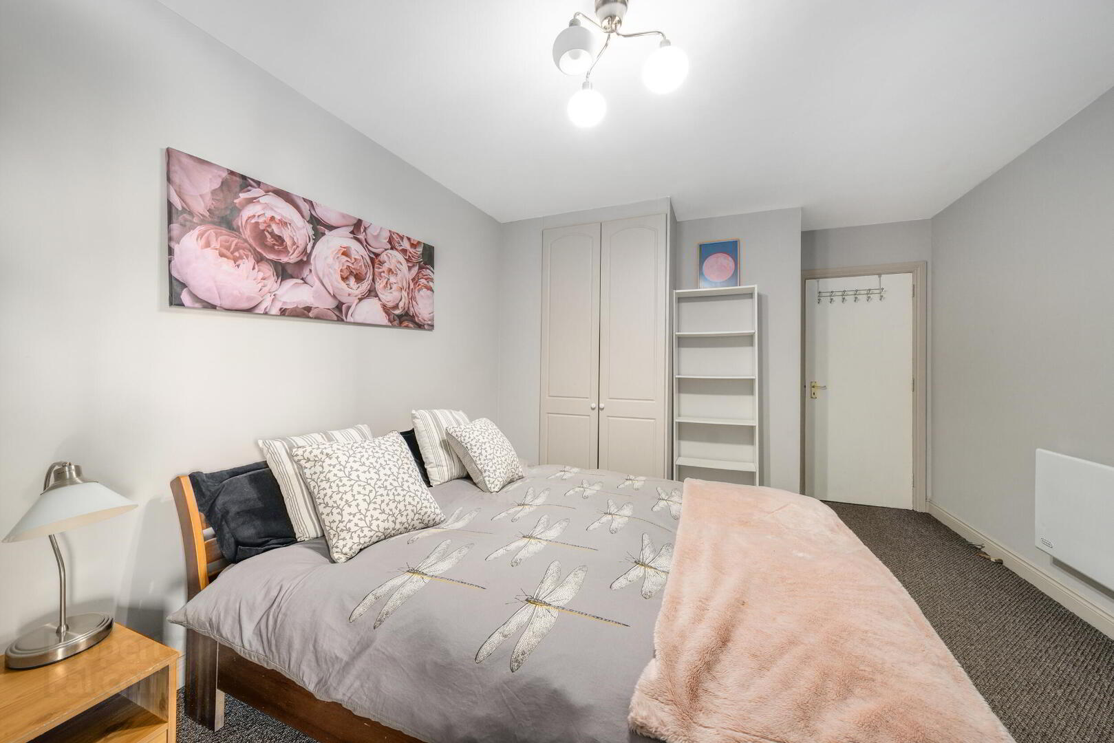 108 Newmarket Square 11 of 26