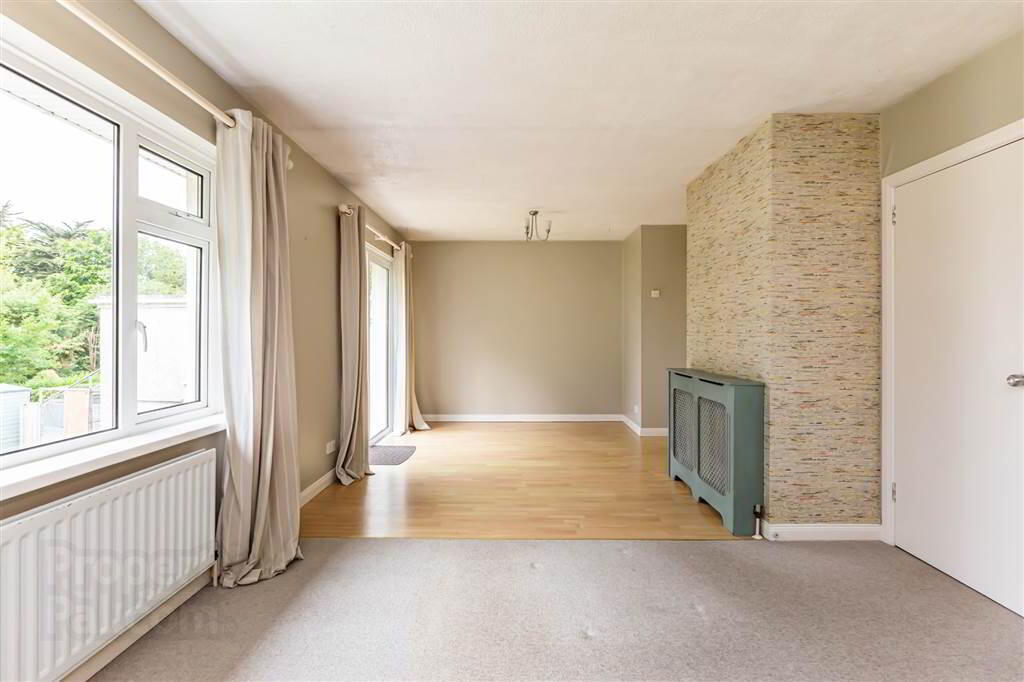 15 Traherne Gardens 8 of 27