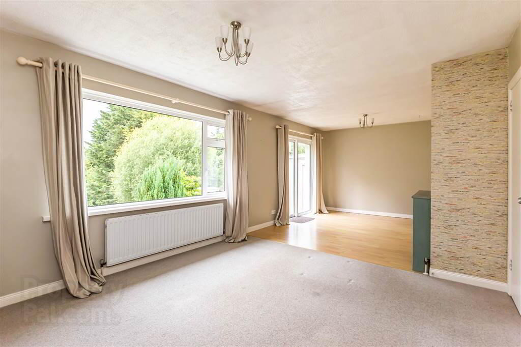 15 Traherne Gardens 7 of 27