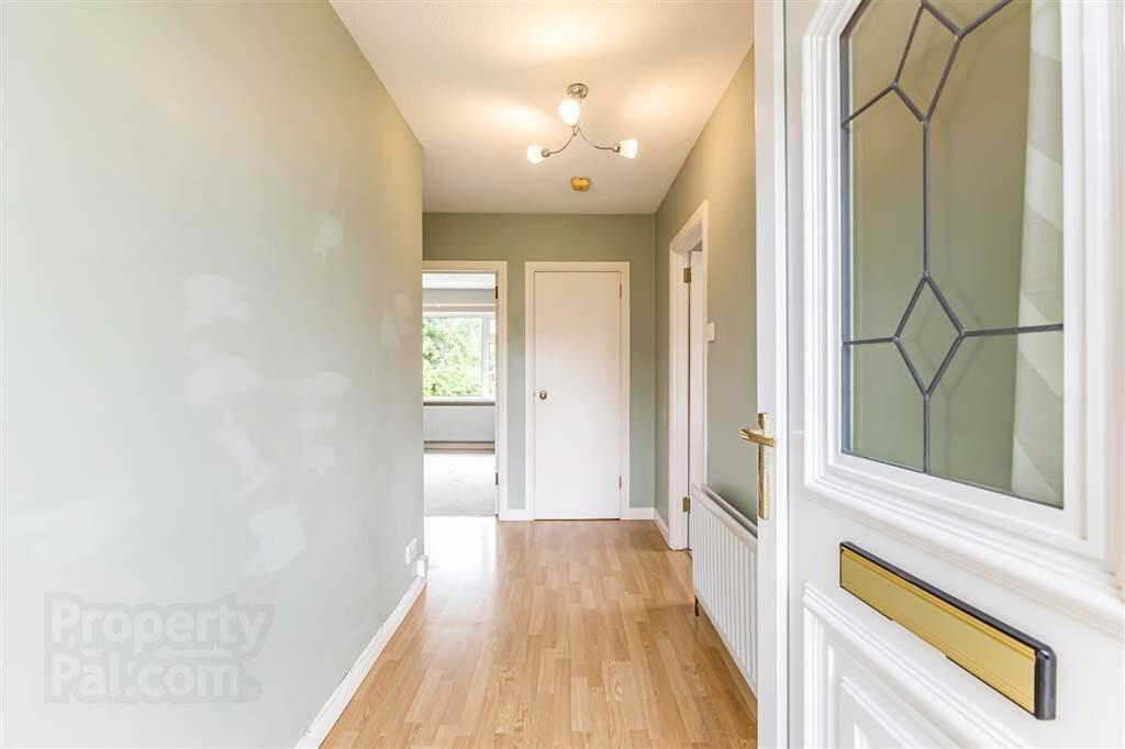 15 Traherne Gardens 4 of 27
