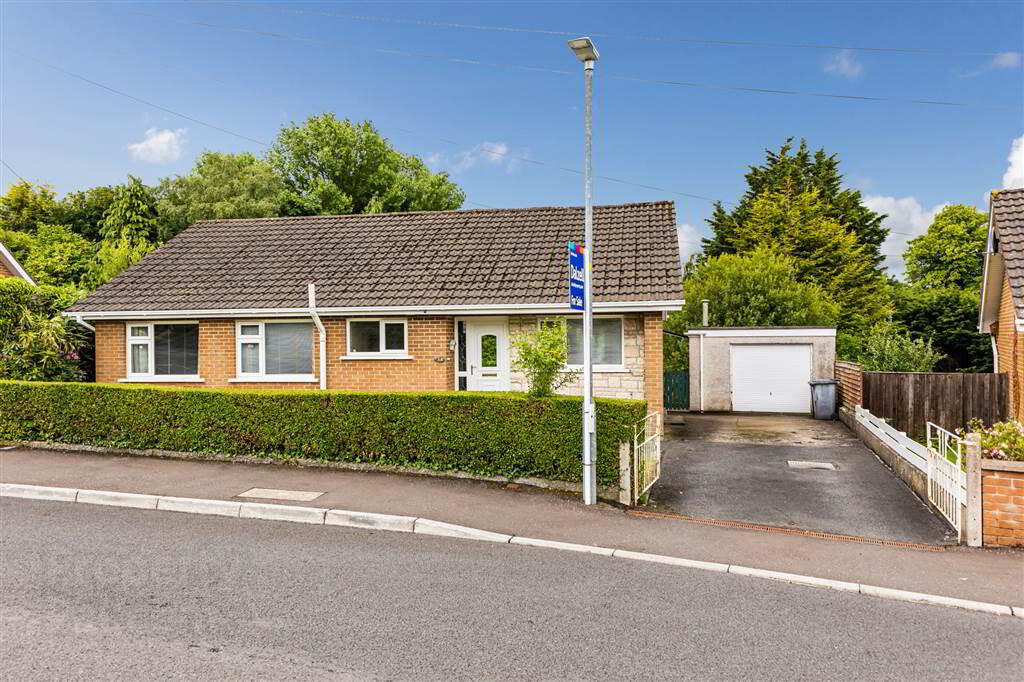 15 Traherne Gardens 1 of 27