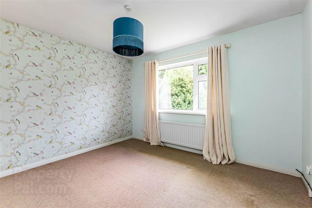 15 Traherne Gardens 15 of 27