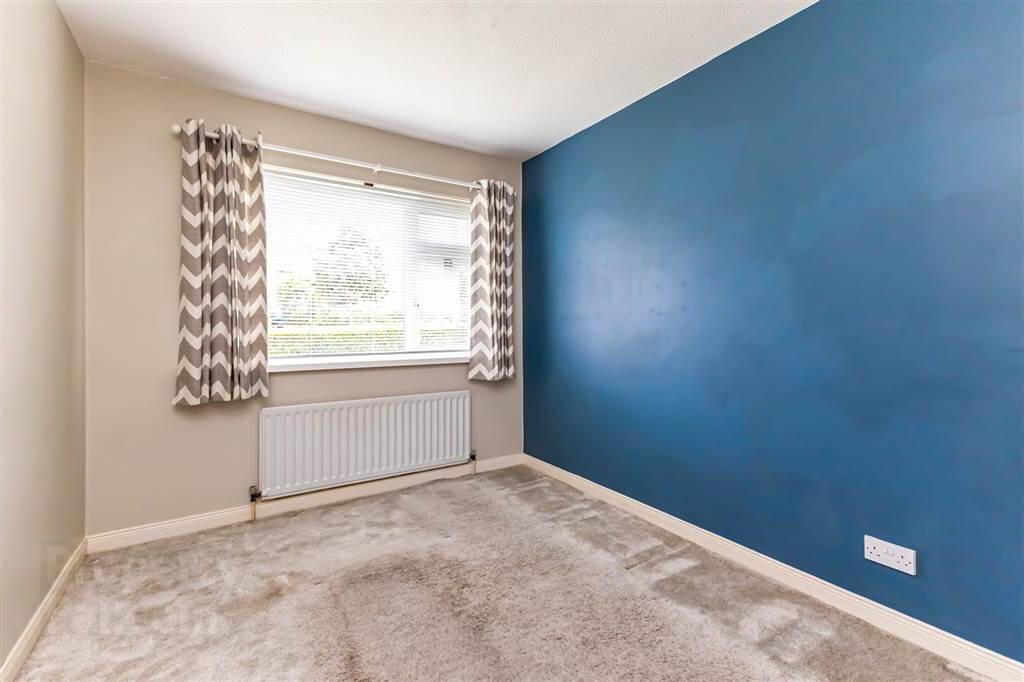 15 Traherne Gardens 19 of 27