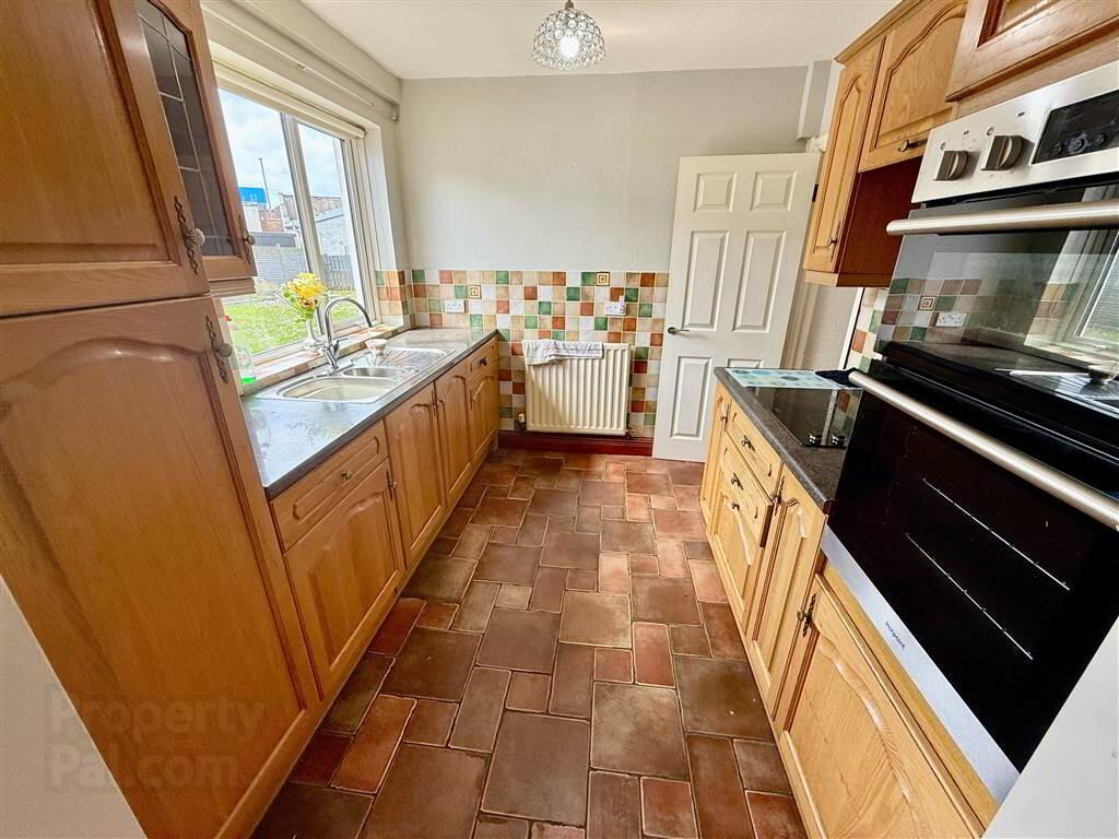 12 Lissan Close 6 of 17