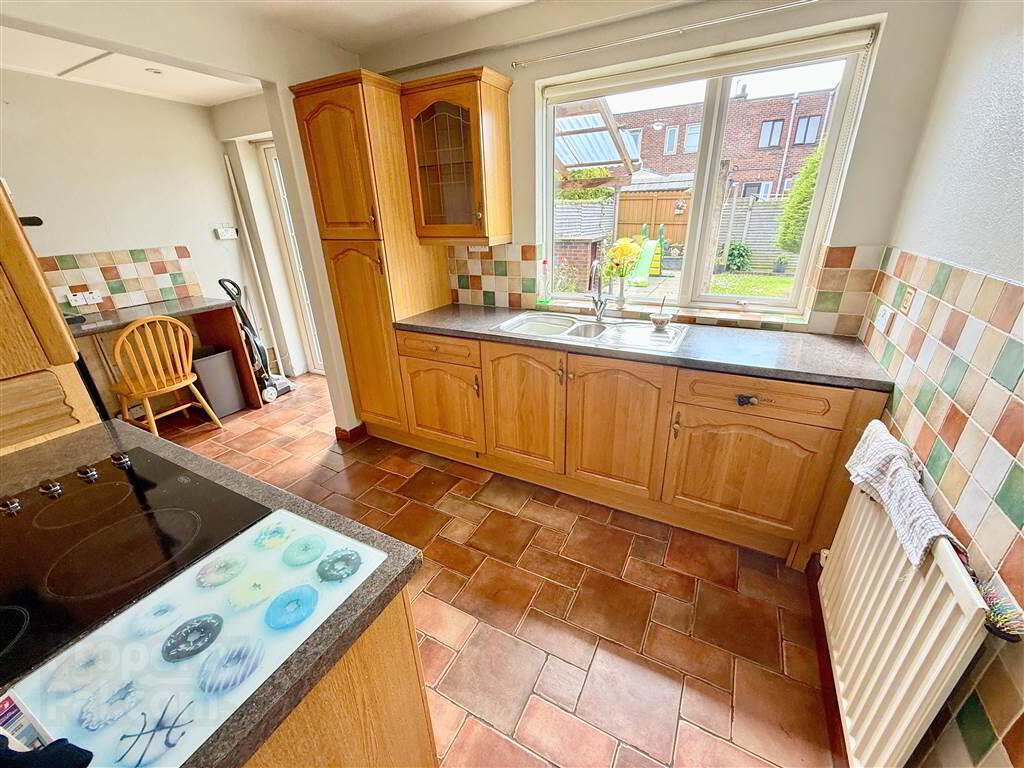 12 Lissan Close 5 of 17