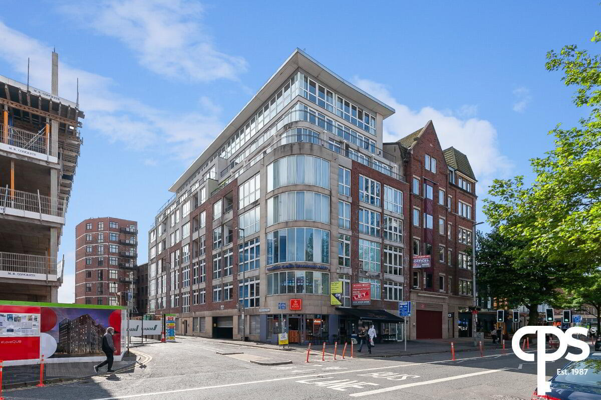 12 Shaftesbury Court 1 of 13