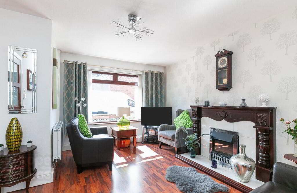 84 Lisavon Street 4 of 22