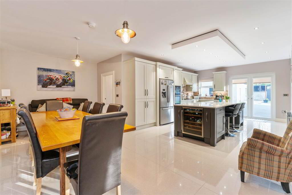 63 Strangford Road 6 of 21