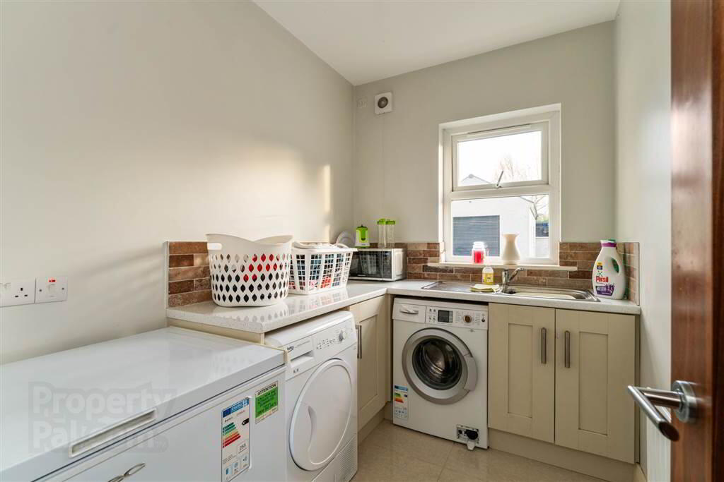 63 Strangford Road 7 of 21