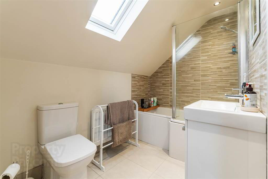 63 Strangford Road 9 of 21