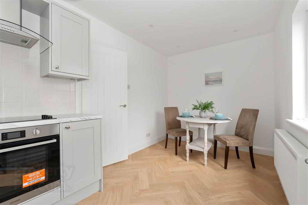13 Upper Princes Street 14 of 32