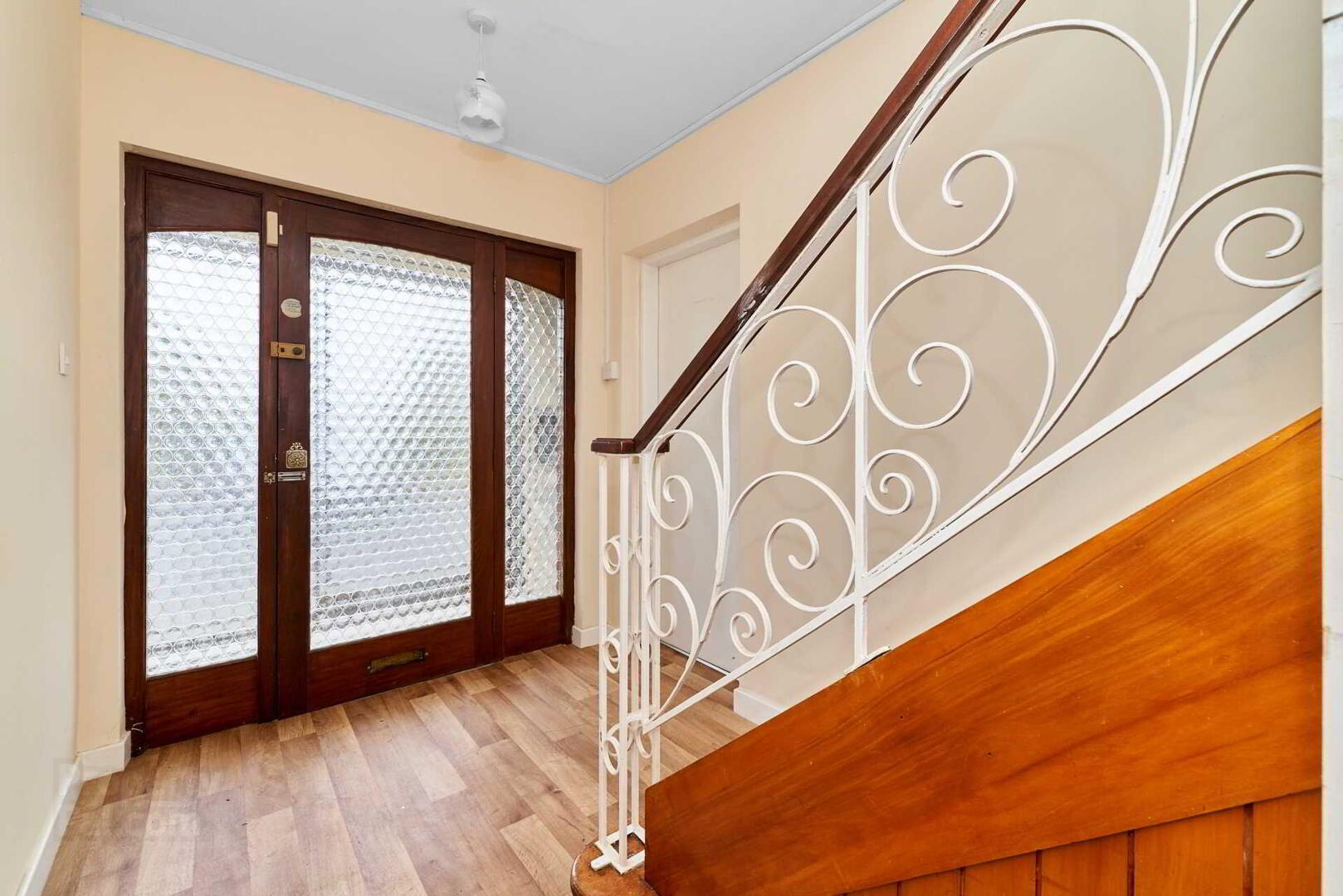 property description image
