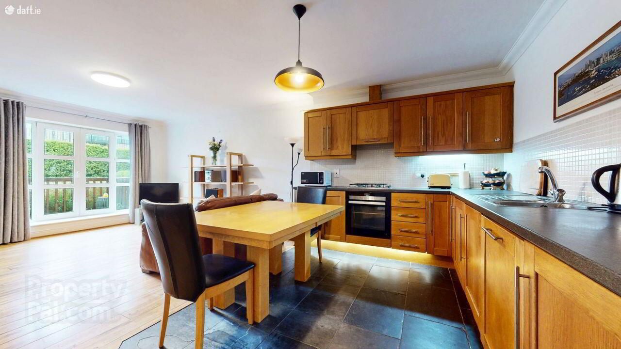 Apartment 15 Station Court 11 of 21
