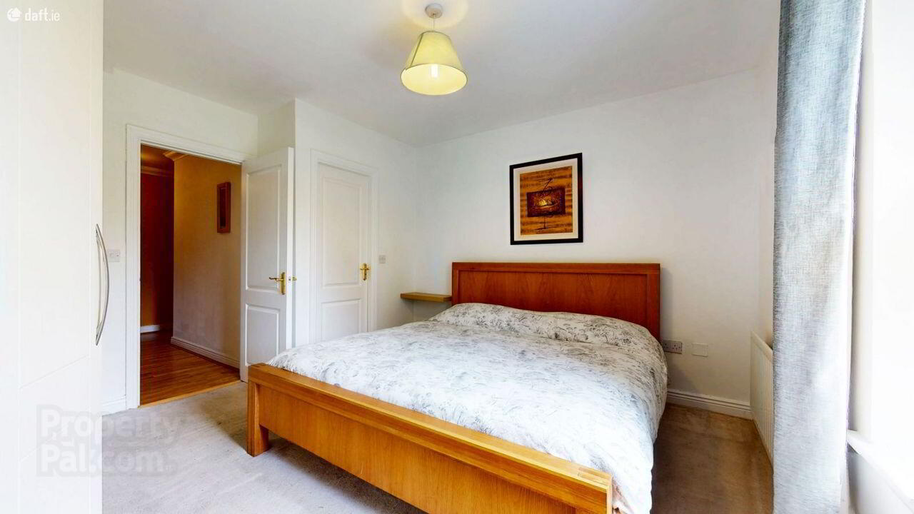 Apartment 15 Station Court 15 of 21