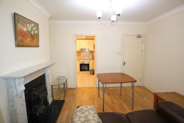 Apt, 17 St Catherines 4 of 14