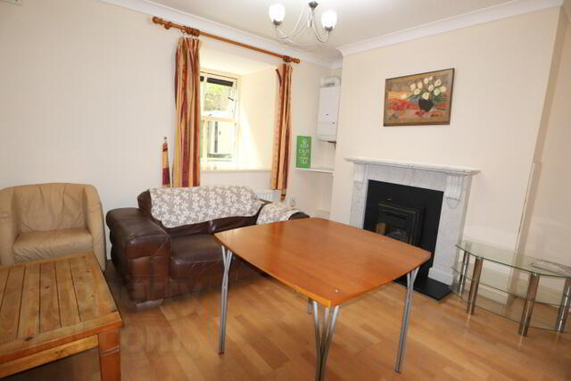 Apt, 17 St Catherines 5 of 14