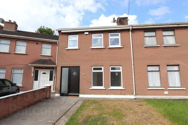 2 Riverside Crescent 1 of 17