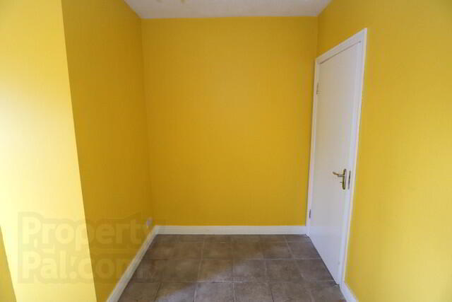11 Broadmeadow Road 6 of 14
