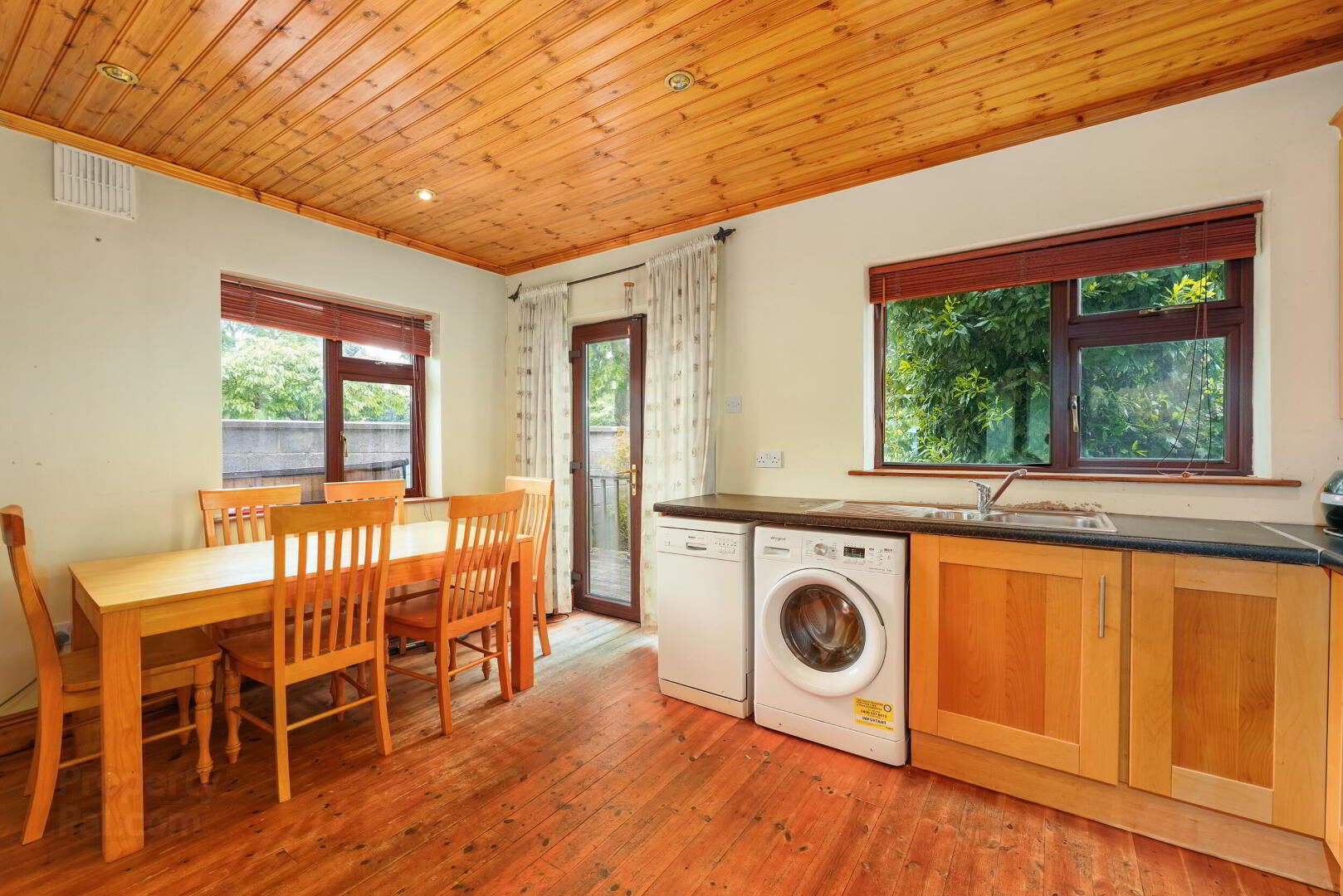 15a Willington Park 7 of 25