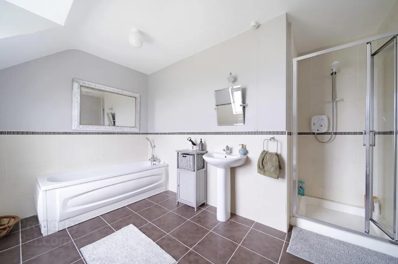 Sand Piper Lodge, 1 Ballymastocker Heights 31 of 41