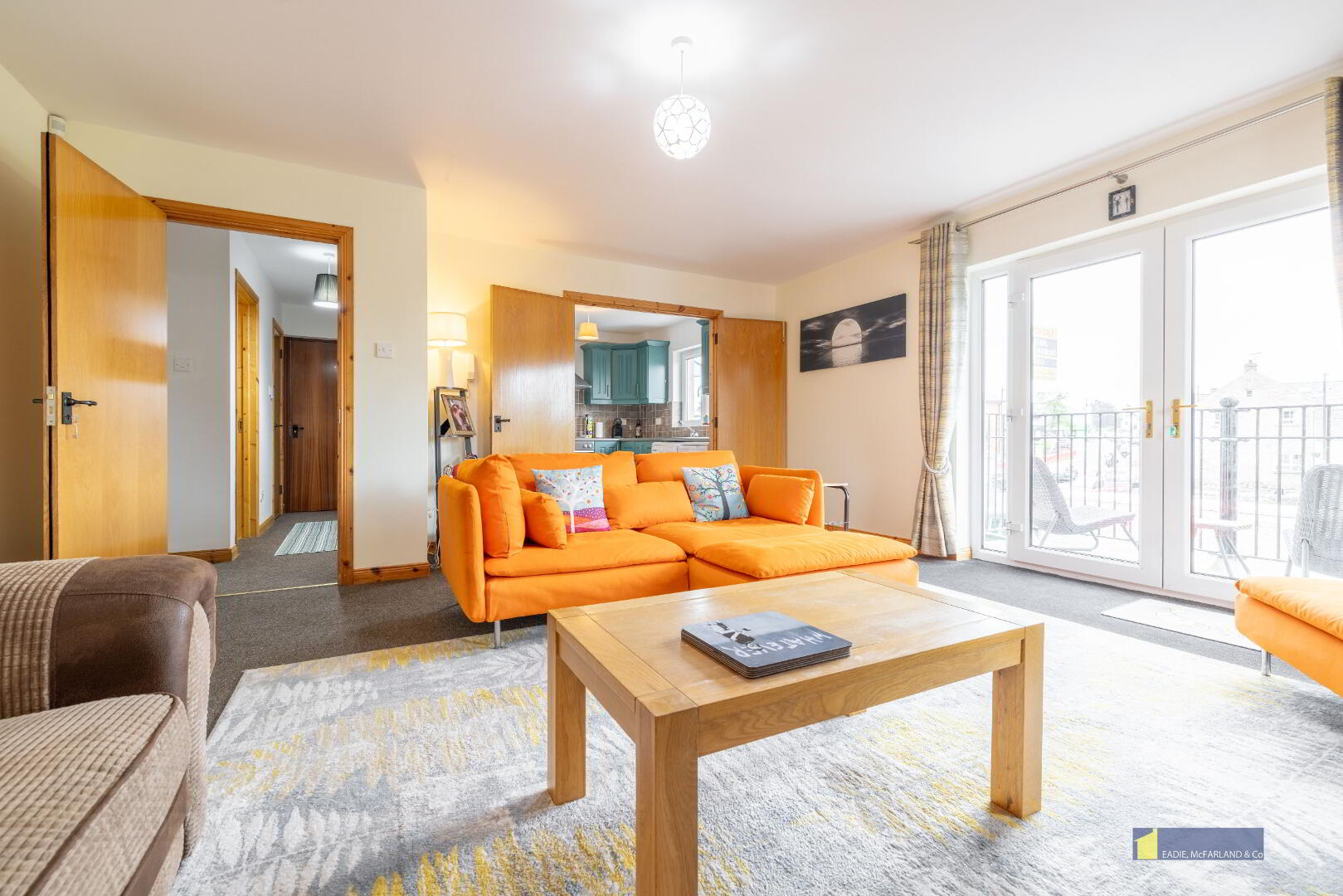 5 Riverside Apartments, 3f Main Street 7 of 32