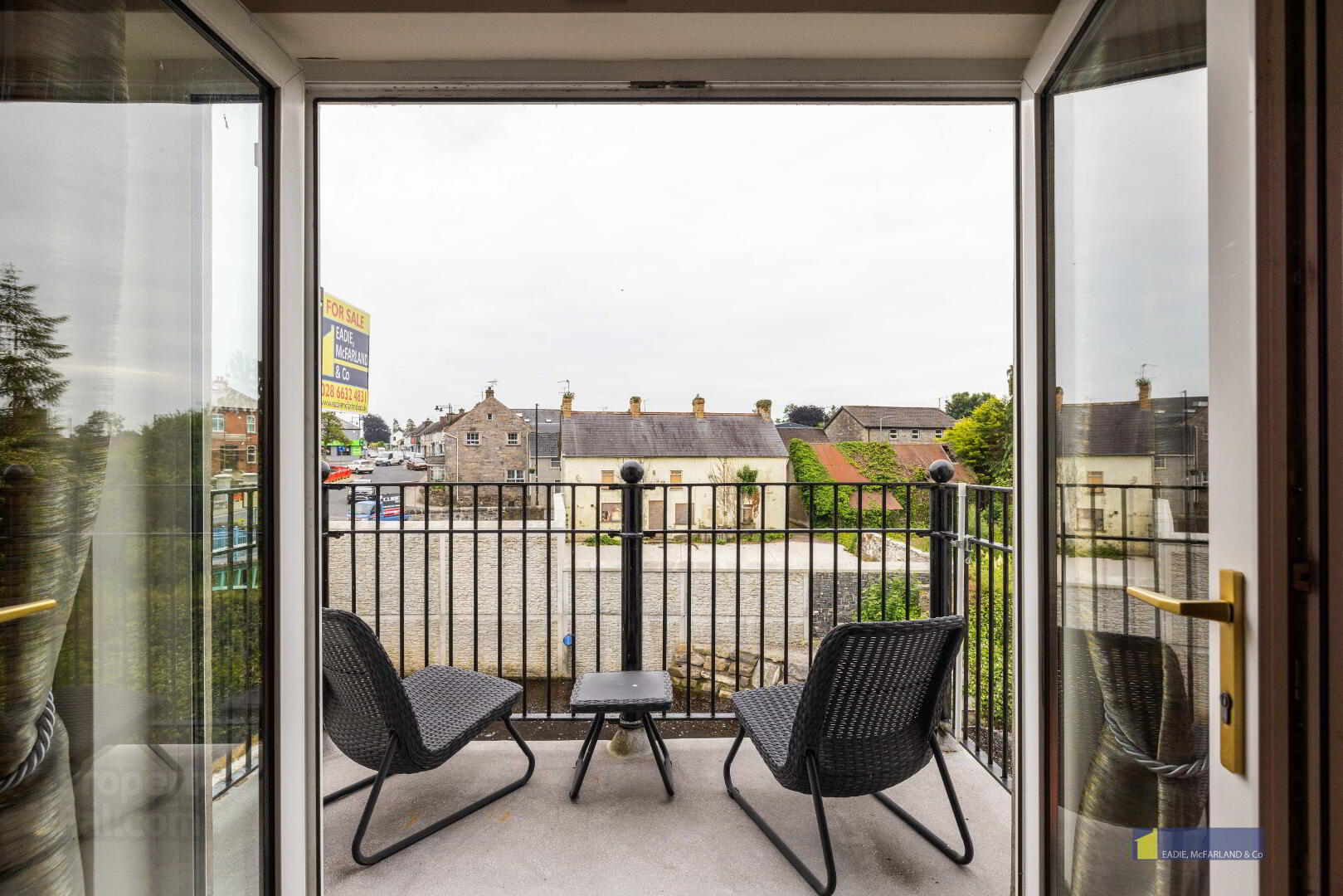 5 Riverside Apartments, 3f Main Street 10 of 32