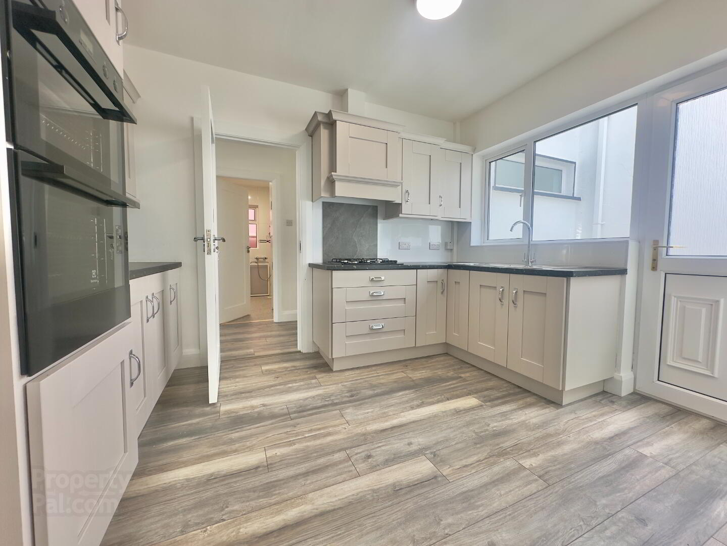 13 Beechwood Avenue 7 of 22