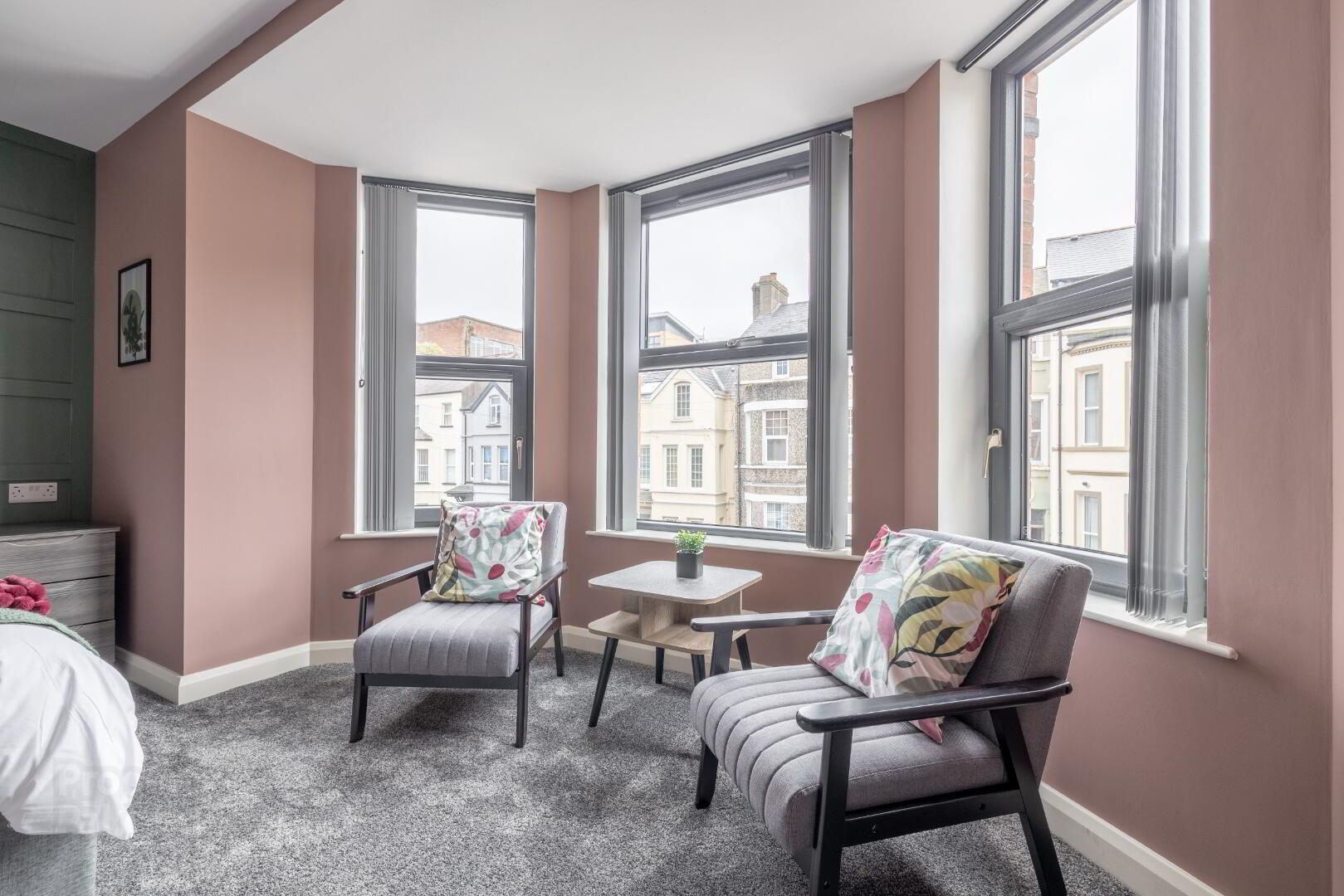 Room 2, 80 Southwell Road 4 of 7