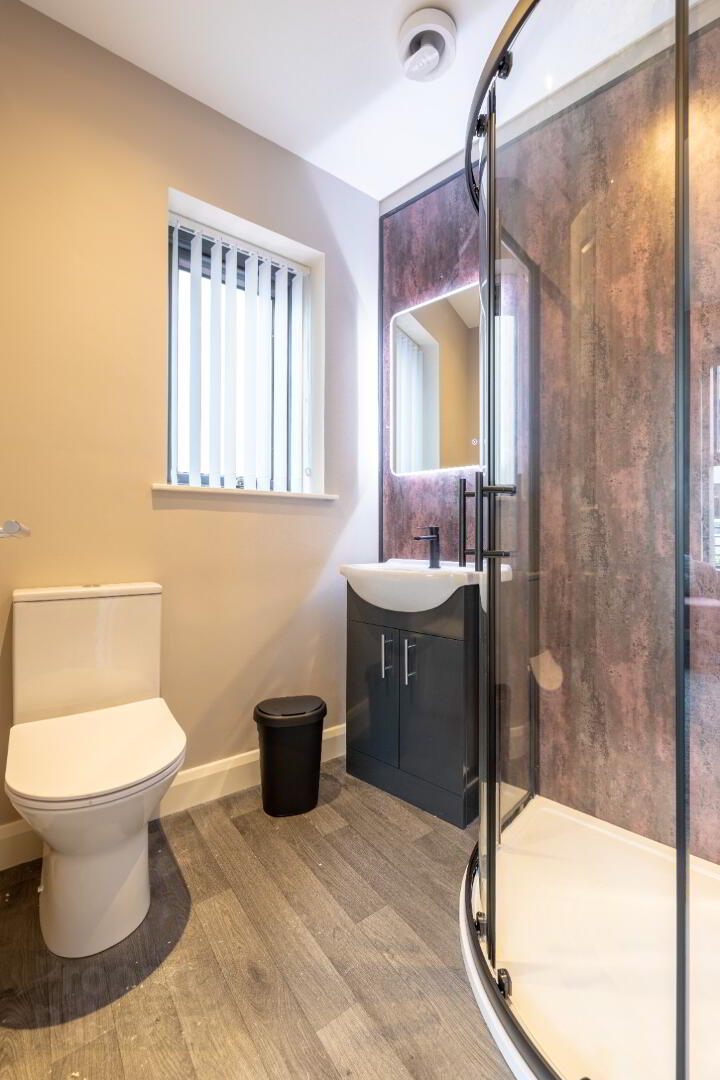 Room 2, 80 Southwell Road 5 of 7