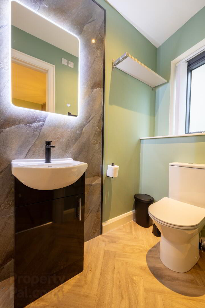 Room 3, 80 Southwell Road 4 of 9