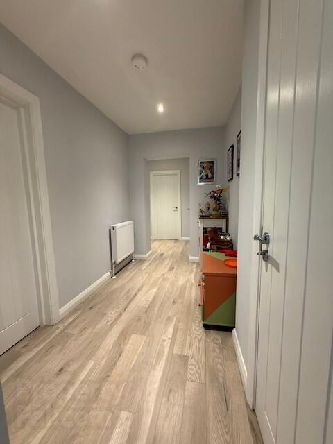 Apt 1 - 68 Surrey Street 5 of 9