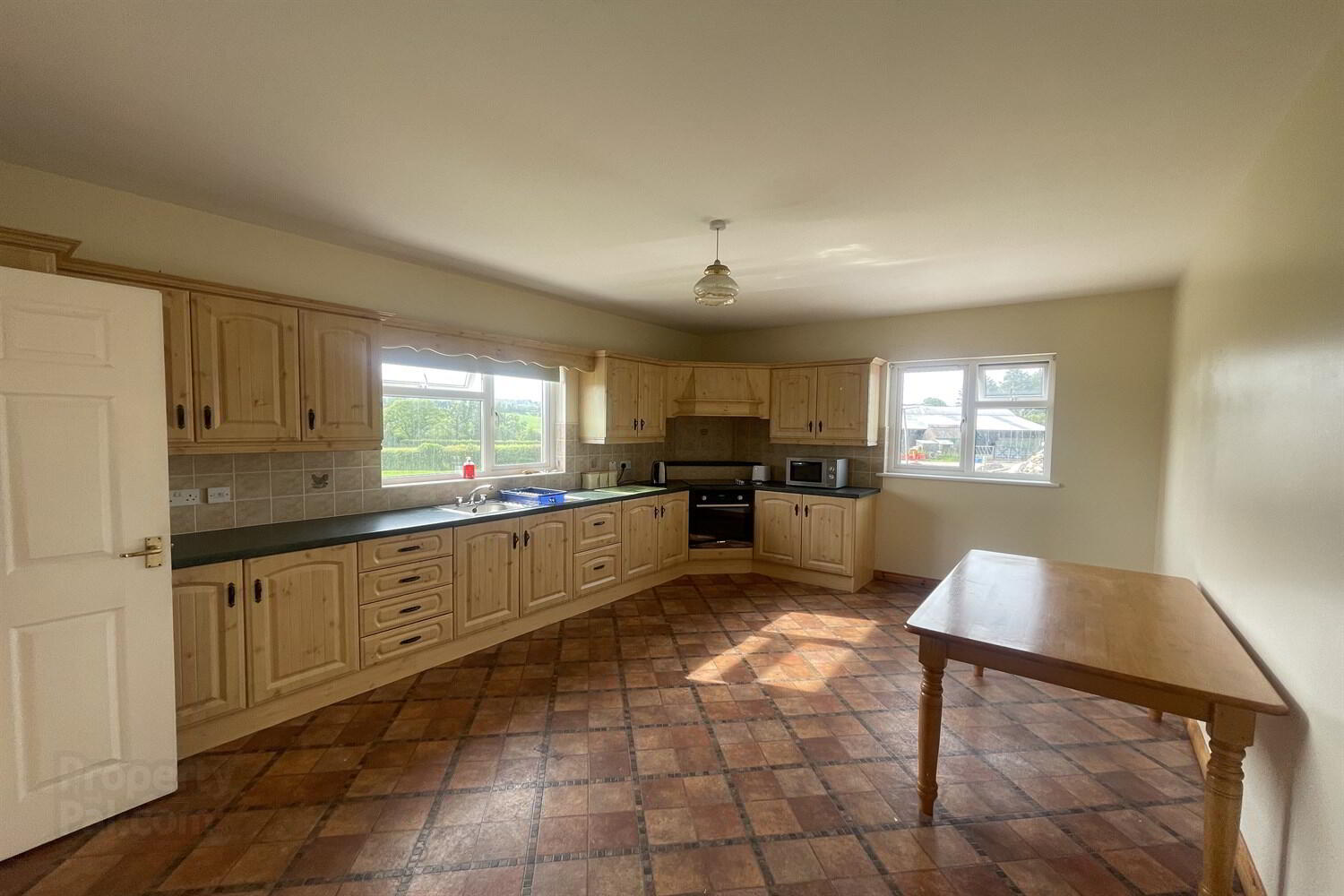 32 Findermore Road 4 of 10