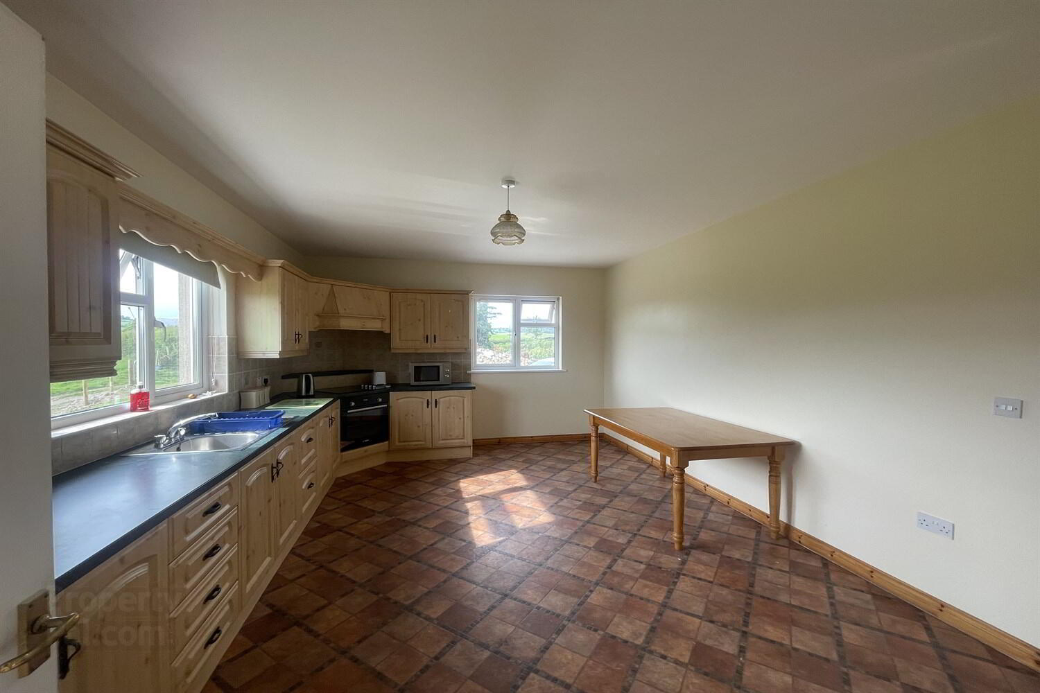 32 Findermore Road 3 of 10