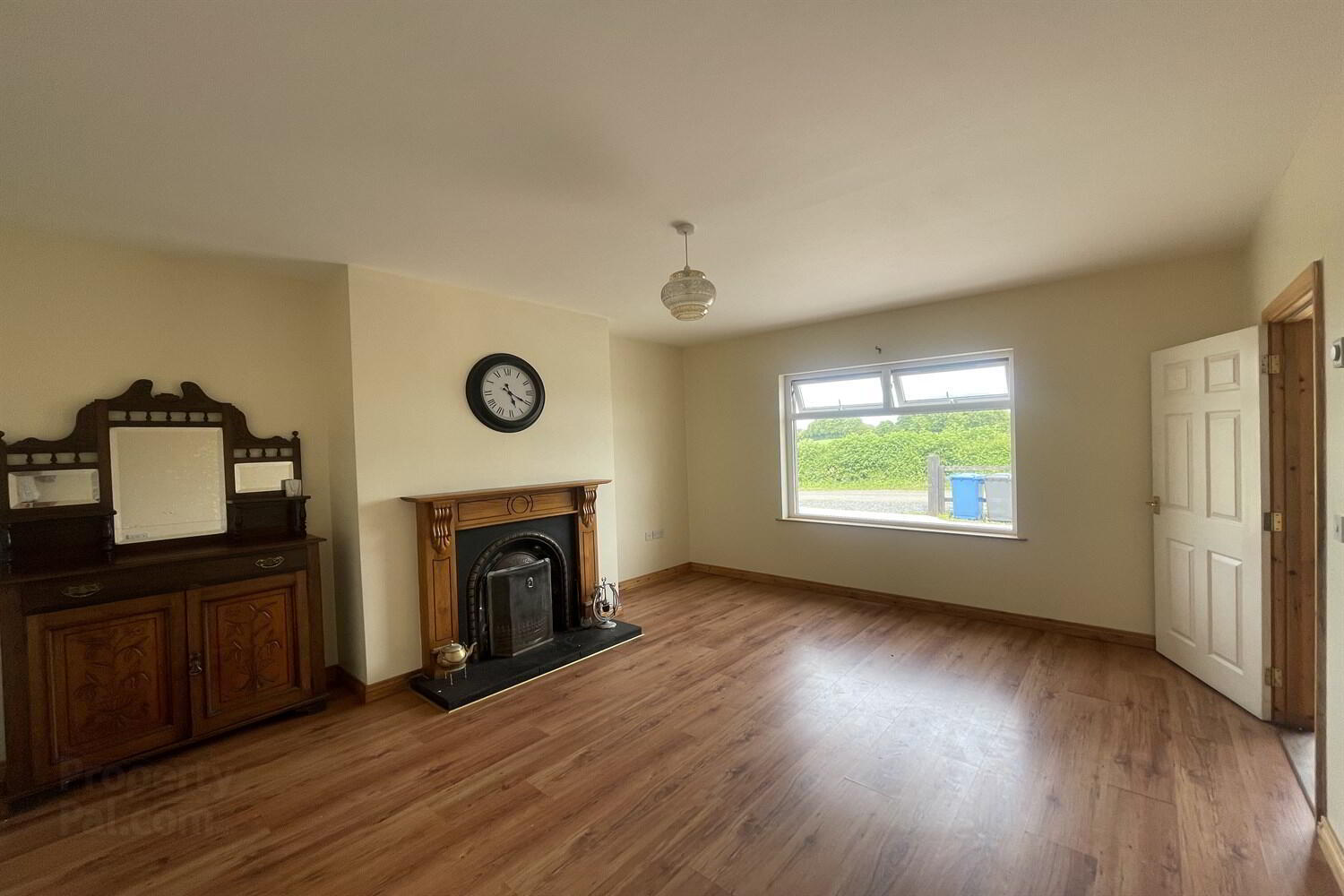property description image