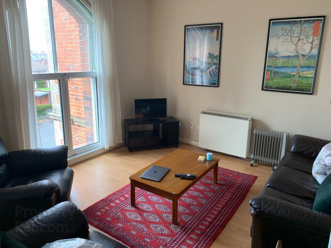 Apt 18, 48 Rossmore Drive 3 of 7