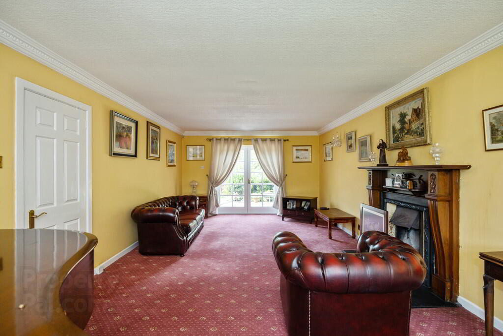 26 Olde Forge Manor 5 of 44