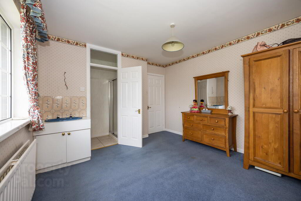 26 Olde Forge Manor 32 of 44