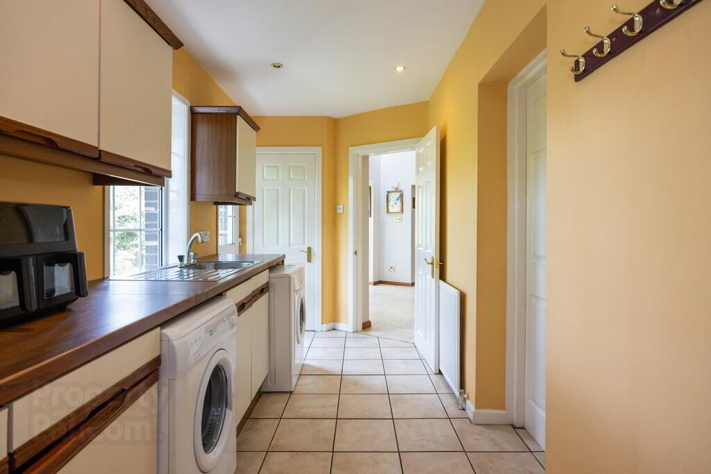 26 Olde Forge Manor 16 of 44