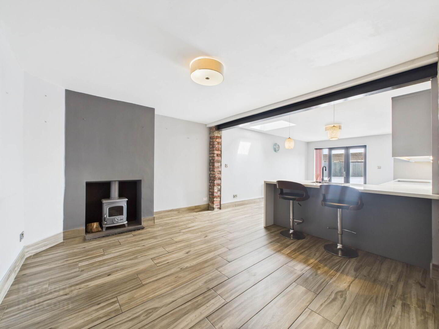 49 Morrissons Avenue 8 of 21