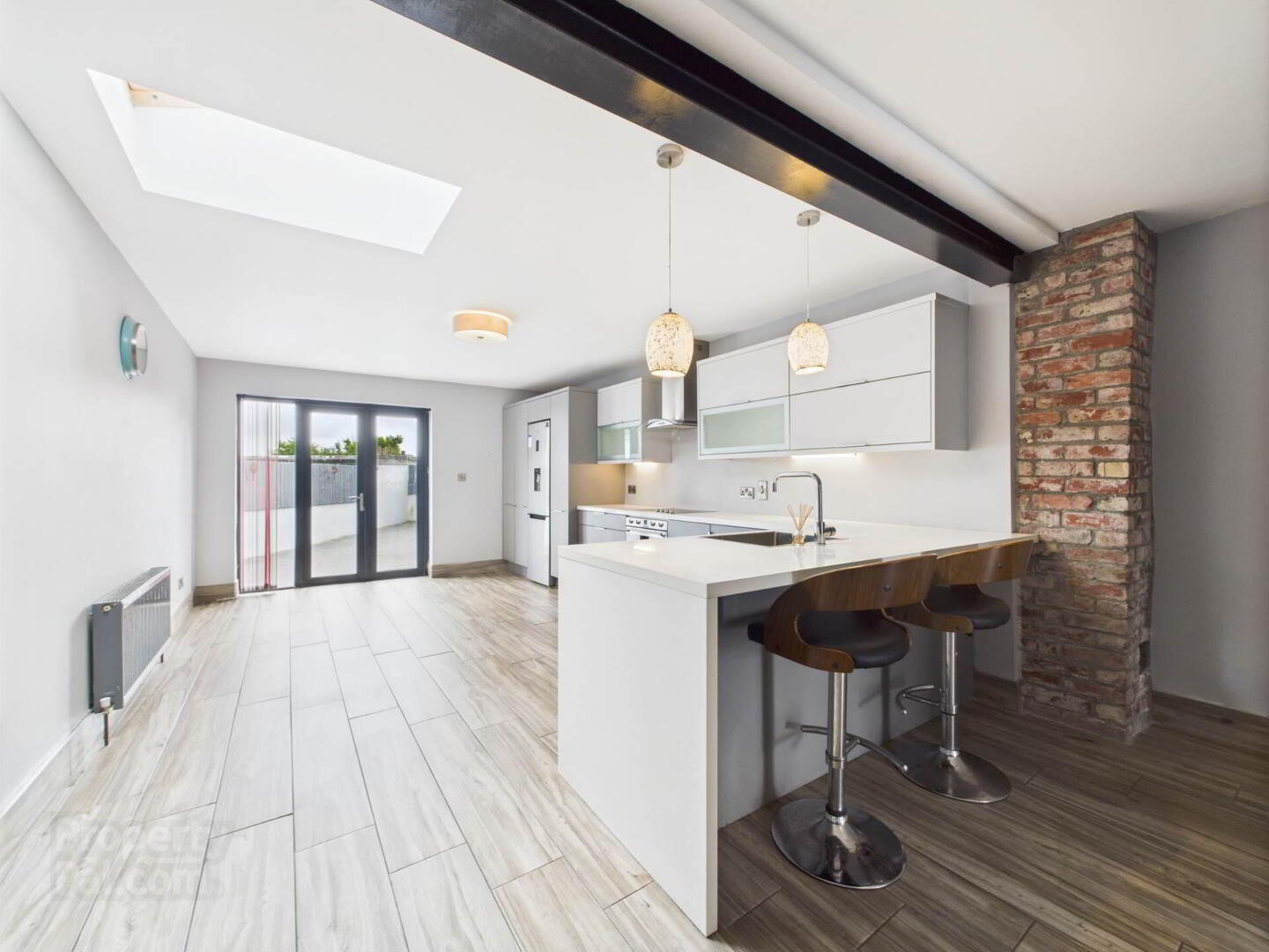 49 Morrissons Avenue 10 of 21