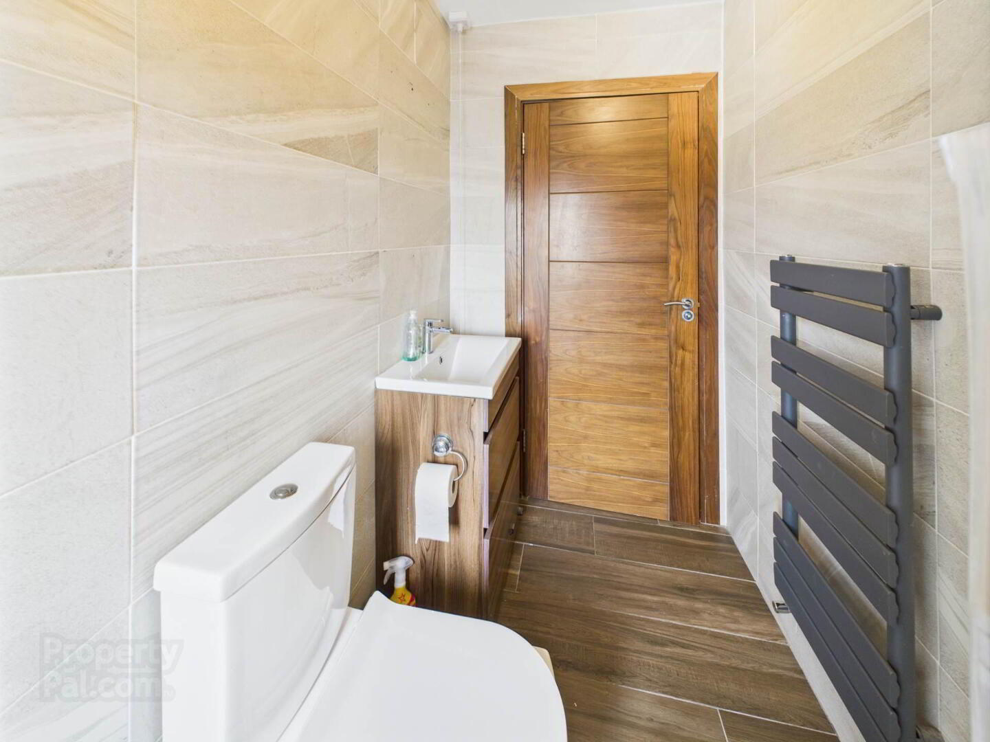 49 Morrissons Avenue 18 of 21