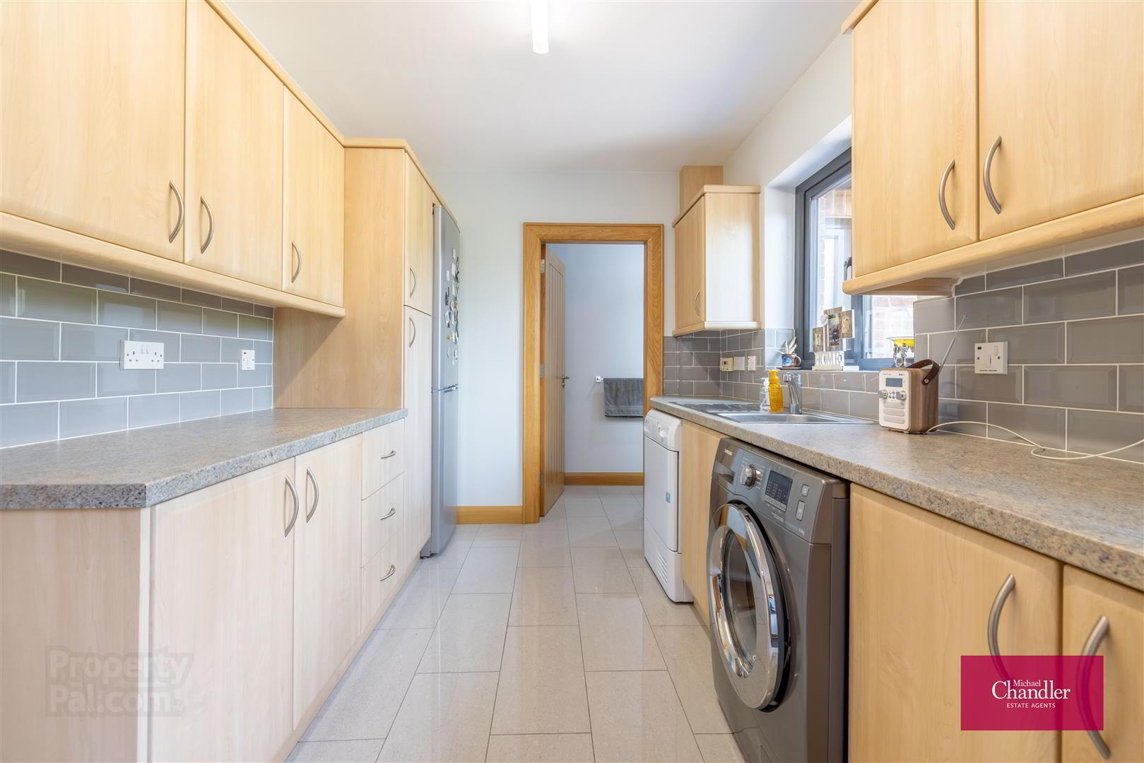 41 Lisleen Road South 14 of 59