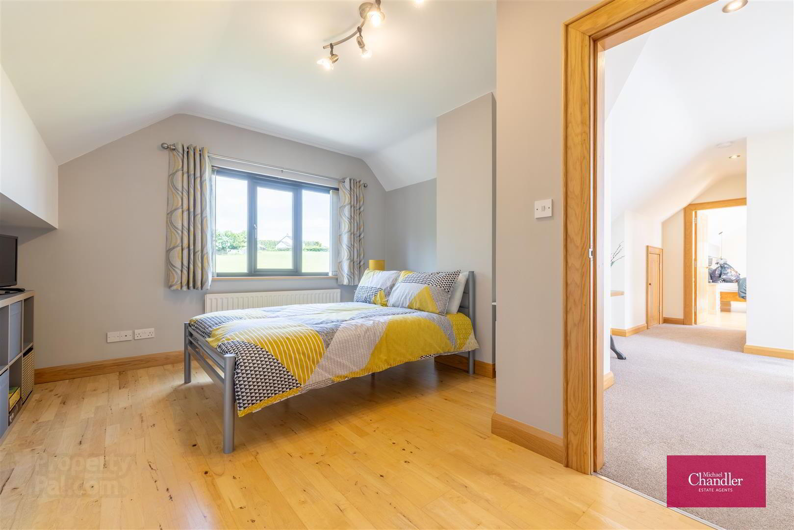 41 Lisleen Road South 27 of 59